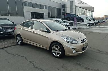 Седан Hyundai Accent 2012 в Киеве