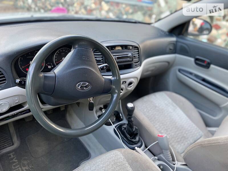 Седан Hyundai Accent 2008 в Львові
