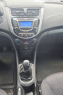 Седан Hyundai Accent 2012 в Киеве