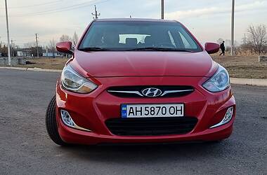 Хэтчбек Hyundai Accent 2012 в Мариуполе