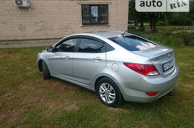 Седан Hyundai Accent 2011 в Запоріжжі