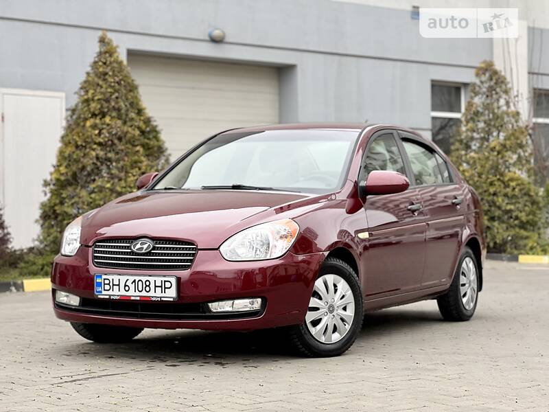 Hyundai Accent A U T O M A T
