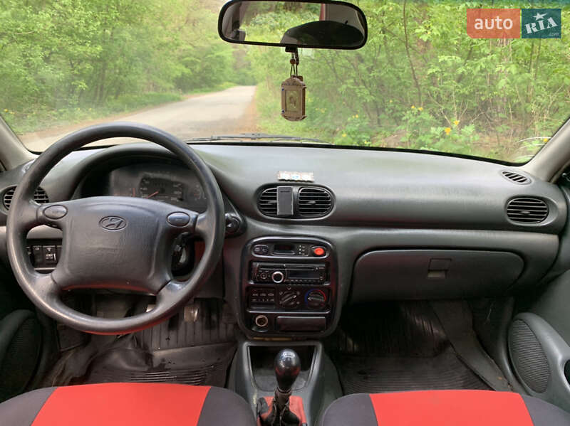 Седан Hyundai Accent 1995 в Києві