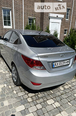 Седан Hyundai Accent 2011 в Киеве