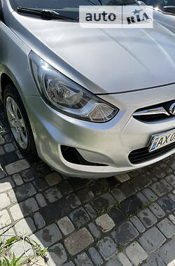 Седан Hyundai Accent 2011 в Киеве