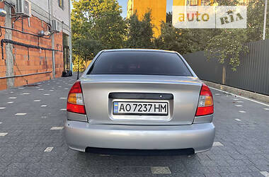 Седан Hyundai Accent 2002 в Ужгороде