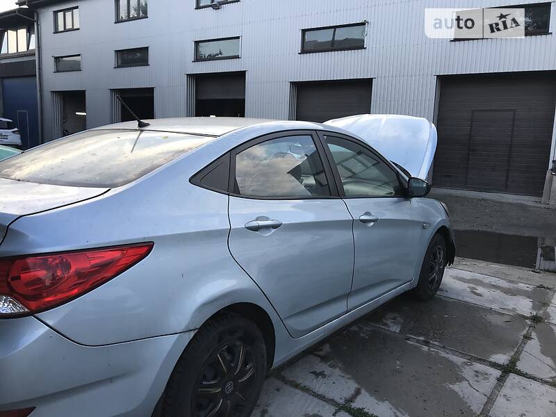 Седан Hyundai Accent 2012 в Киеве