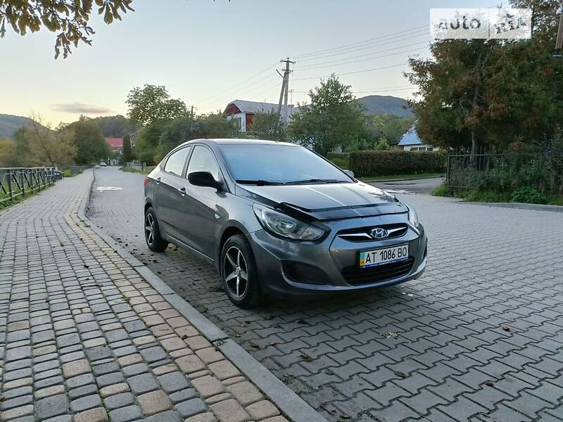 Седан Hyundai Accent 2012 в Косові