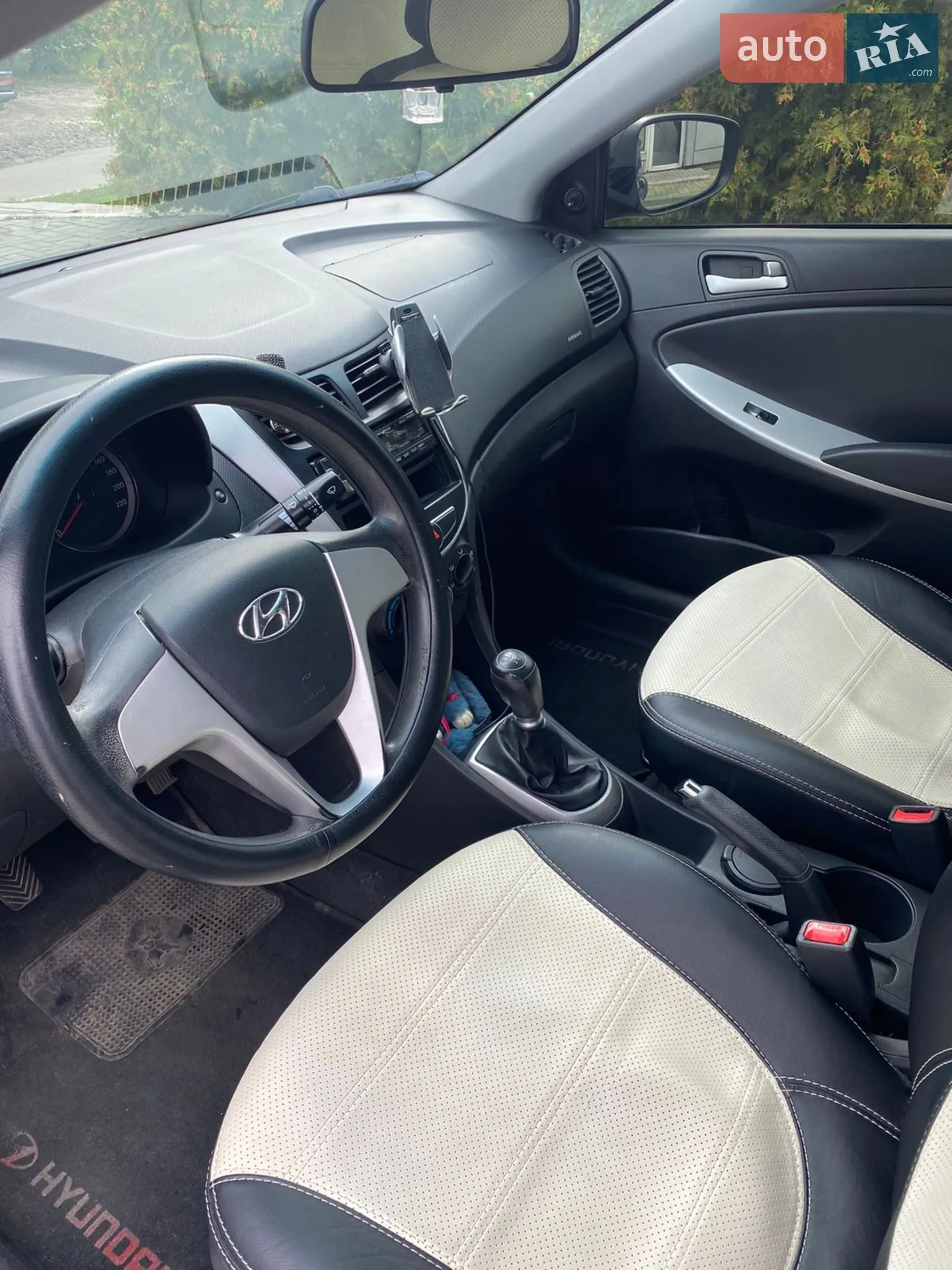 2011 Hyundai Accent - мініатюра 7