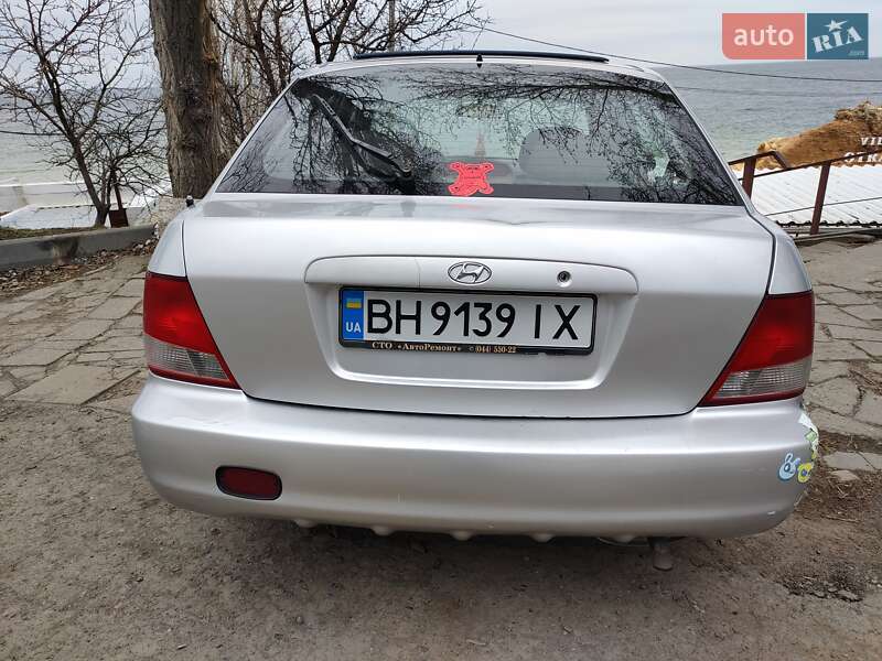 Седан Hyundai Accent 2000 в Одесі