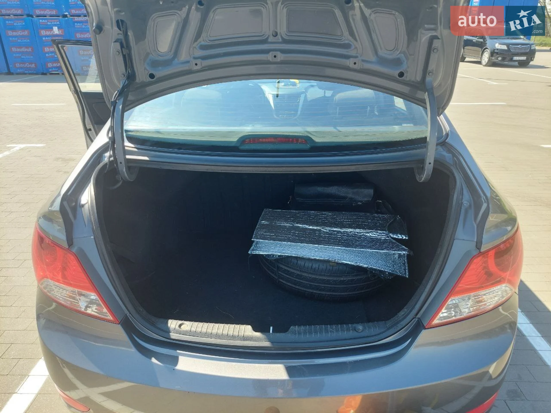 2011 Hyundai Accent - мініатюра 11