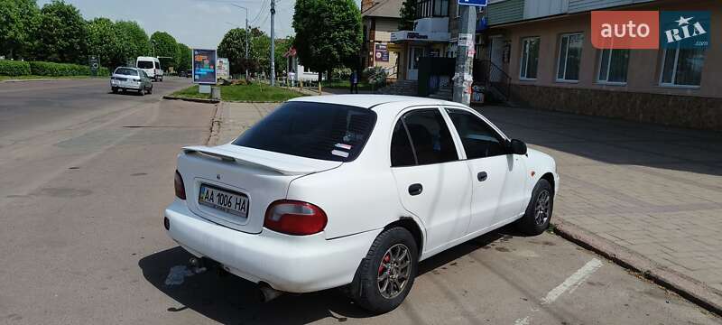 Седан Hyundai Accent 1995 в Коростені
