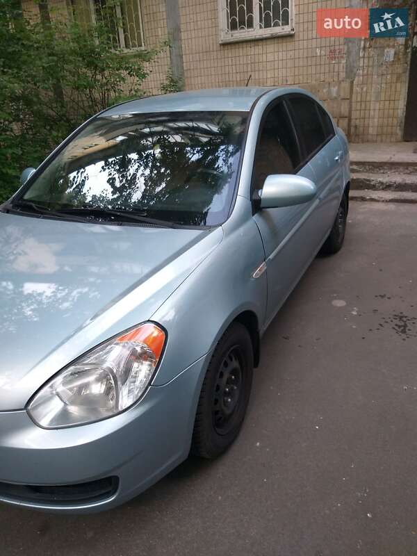 Седан Hyundai Accent 2008 в Киеве