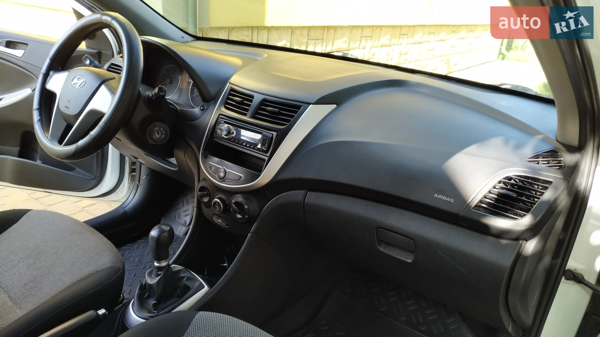 2012 Hyundai Accent - мініатюра 11