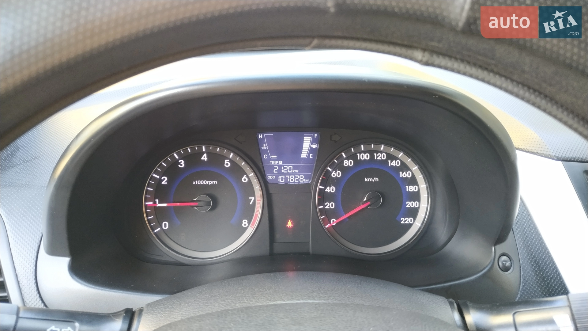 2012 Hyundai Accent - мініатюра 12