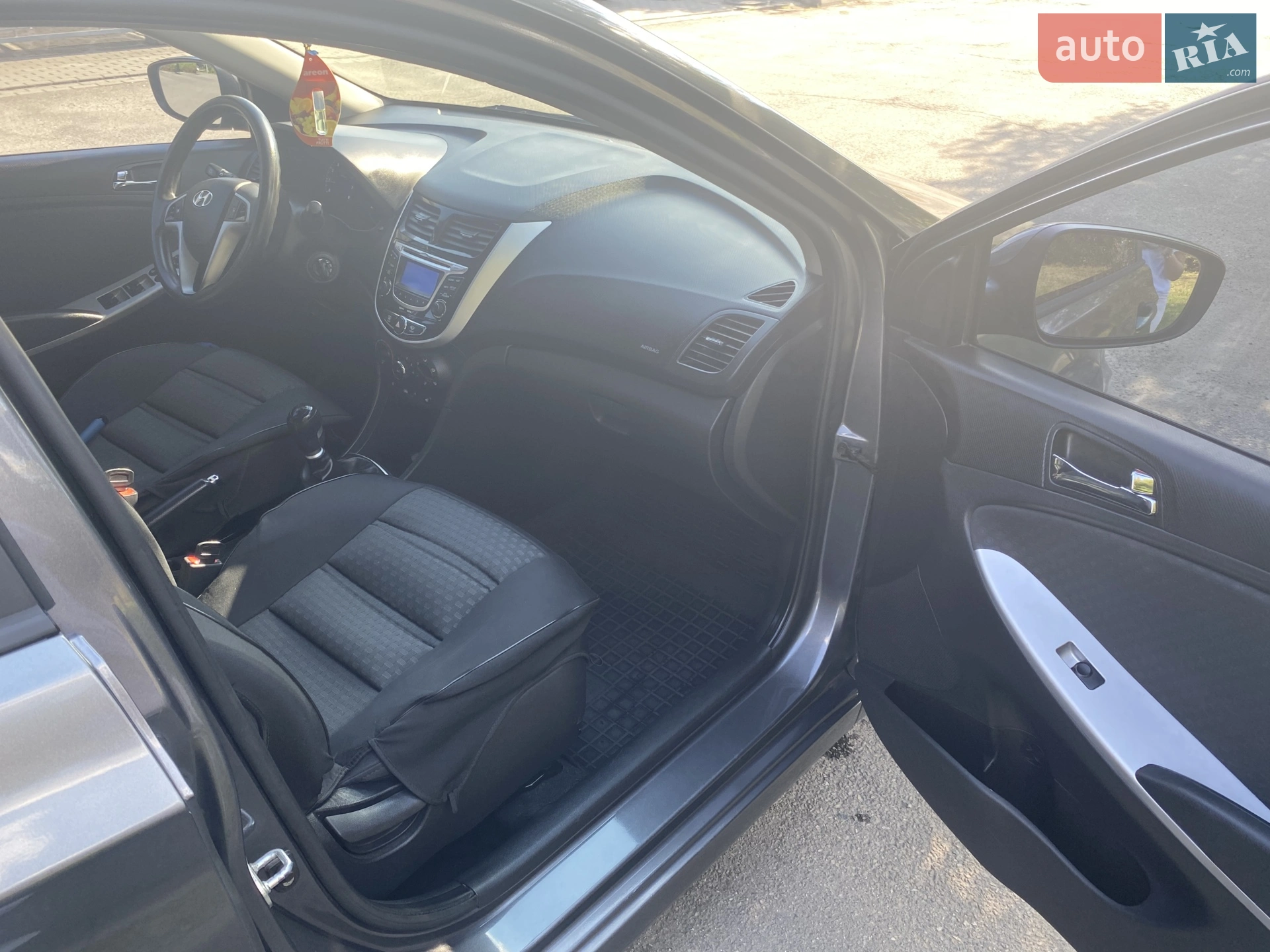 2012 Hyundai Accent - мініатюра 3