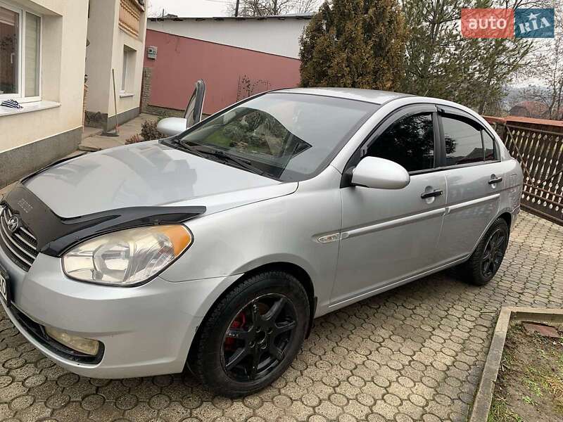 Седан Hyundai Accent 2008 в Рахове