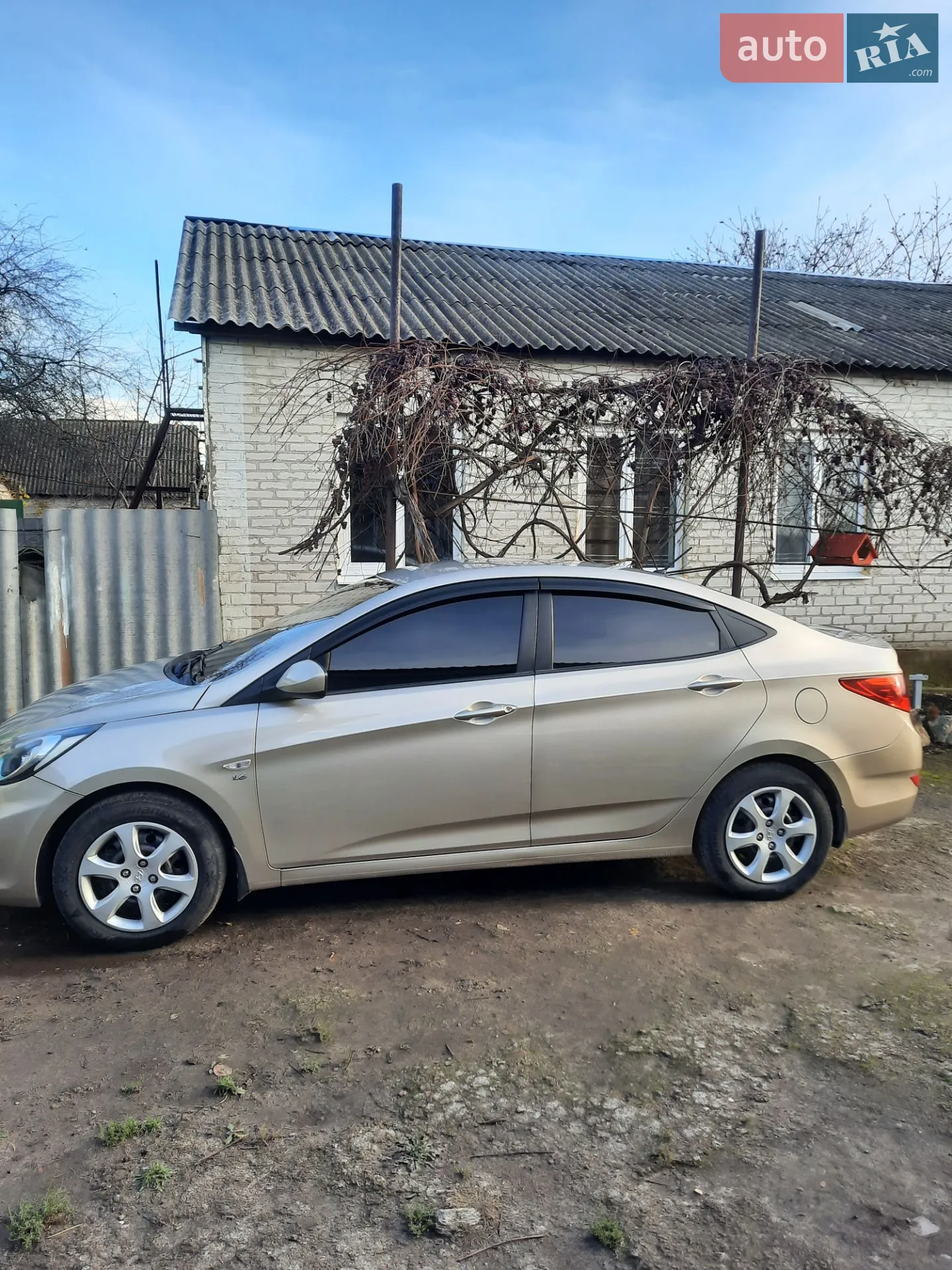 2011 Hyundai Accent - мініатюра 2