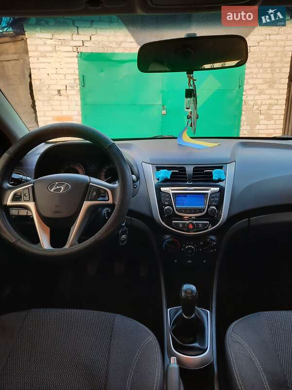 Седан Hyundai Accent 2011 в Балаклії