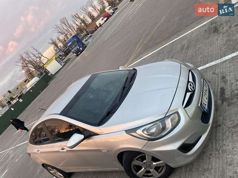 Седан Hyundai Accent 2013 в 