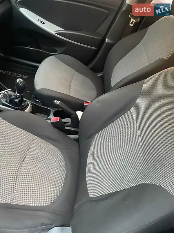 Седан Hyundai Accent 2013 в 