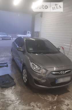 Седан Hyundai Accent 2012 в Теребовле