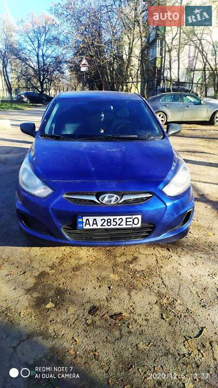 Hyundai Accent 2012