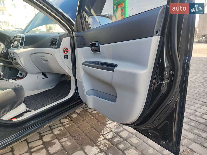 Седан Hyundai Accent 2008 в Виннице