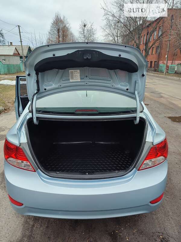 Седан Hyundai Accent 2011 в Чернігові