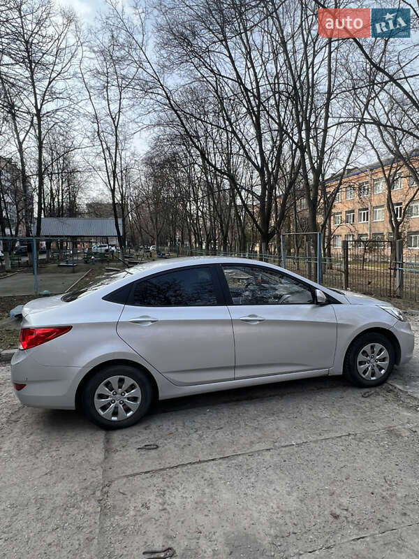 Седан Hyundai Accent 2016 в Кропивницком