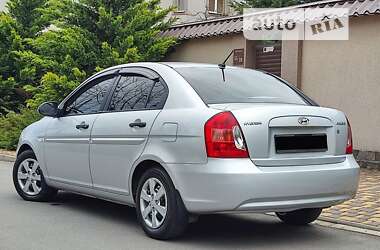 Hyundai Accent 2009