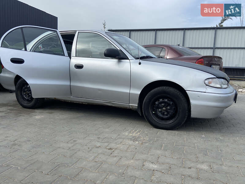 Седан Hyundai Accent 1995 в Одесі