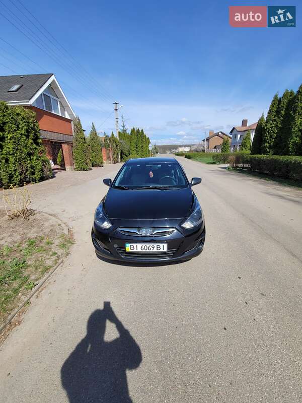 Хетчбек Hyundai Accent 2011 в Києві фото 3 Хетчбек Hyundai Accent 2011 в Києві