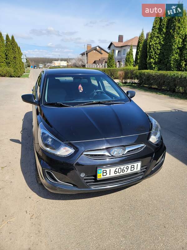 Хетчбек Hyundai Accent 2011 в Києві фото 19 Хетчбек Hyundai Accent 2011 в Києві