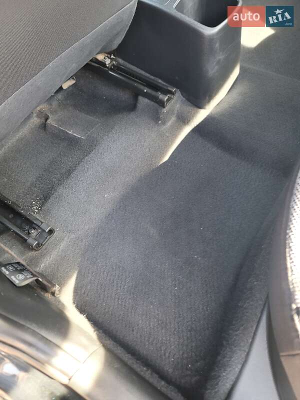 Хетчбек Hyundai Accent 2011 в Києві фото 25 Хетчбек Hyundai Accent 2011 в Києві