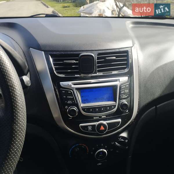 Седан Hyundai Accent 2011 в Києві