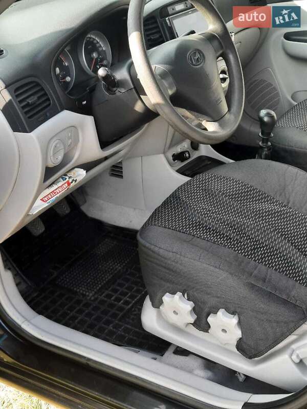 Седан Hyundai Accent 2008 в Сумах