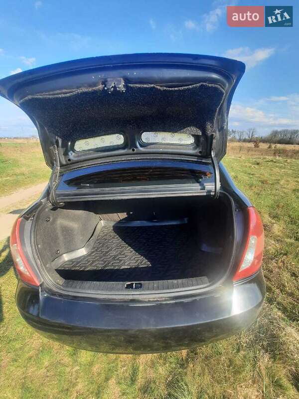 Седан Hyundai Accent 2008 в Сумах