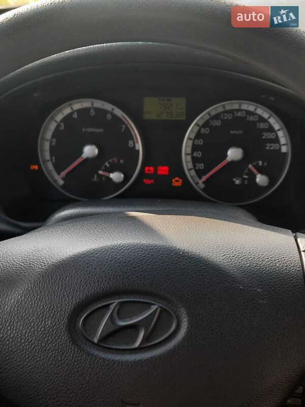 Седан Hyundai Accent 2008 в Сумах