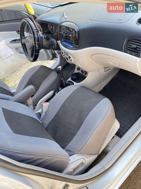 Седан Hyundai Accent 2006 в Дрогобыче