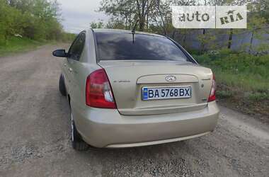 Седан Hyundai Accent 2006 в Первомайске