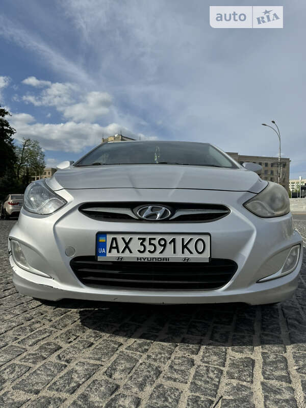 Седан Hyundai Accent 2012 в Харькове