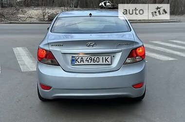 Седан Hyundai Accent 2012 в Путивлі