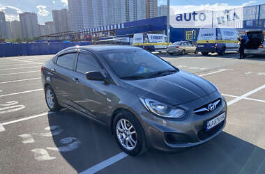 Седан Hyundai Accent 2011 в Киеве