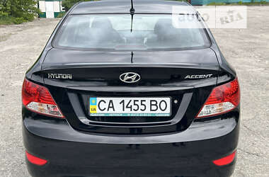 Седан Hyundai Accent 2013 в Ржищеве