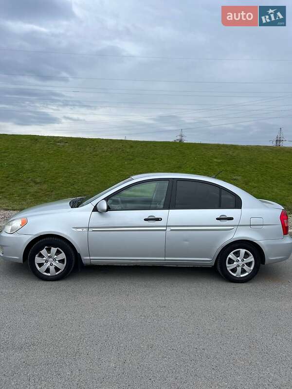 Седан Hyundai Accent 2008 в Дніпрі
