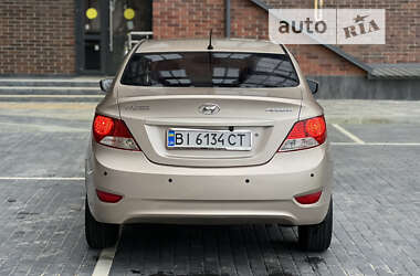 Седан Hyundai Accent 2011 в Полтаве