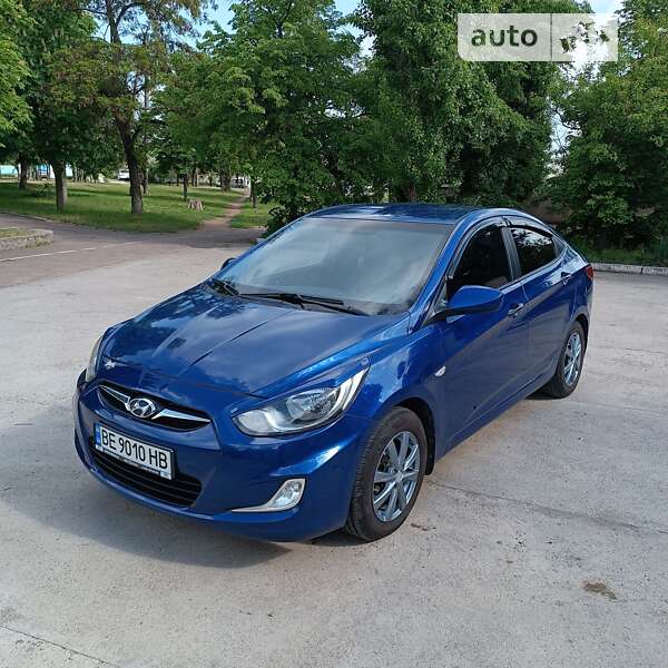 Седан Hyundai Accent 2013 в Вознесенську