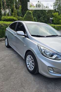 Седан Hyundai Accent 2011 в Тернополі