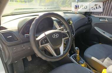 Седан Hyundai Accent 2011 в Покровську